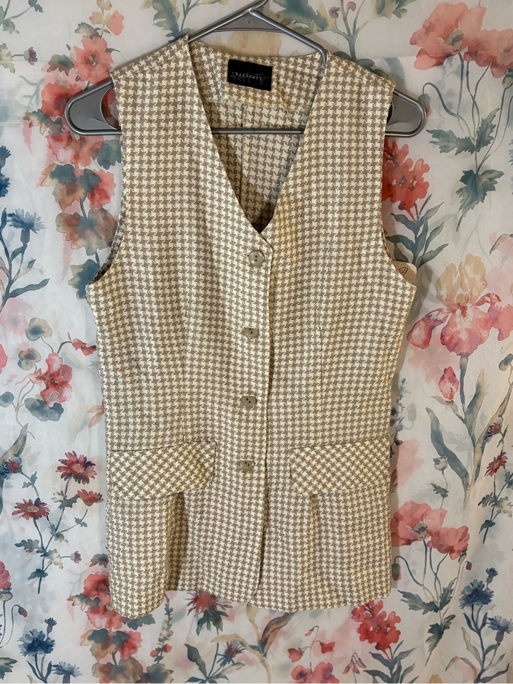 Sleeveless Houndstooth Vest in Beige by Gallery
